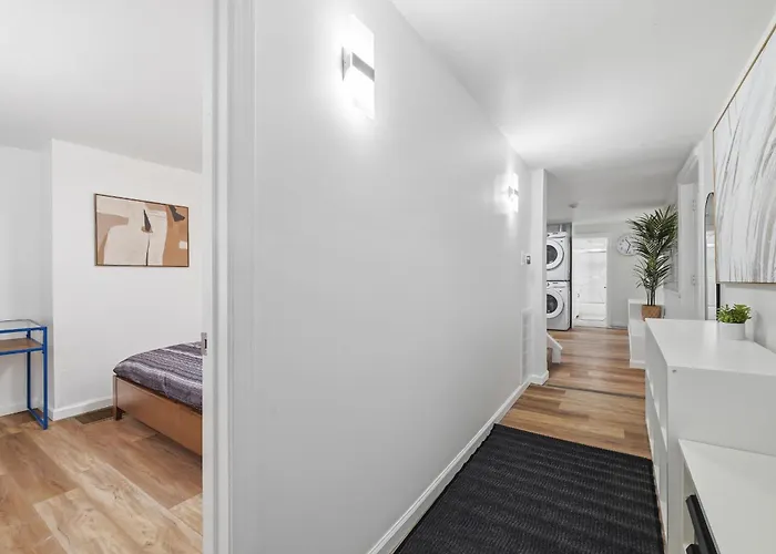 Homestay Millvale C Spacious And Cozy Private Bedroom With Shared Bathroom *