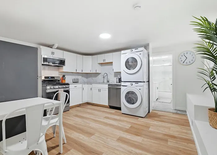 Homestay Millvale C Spacious And Cozy Private Bedroom With Shared Bathroom *