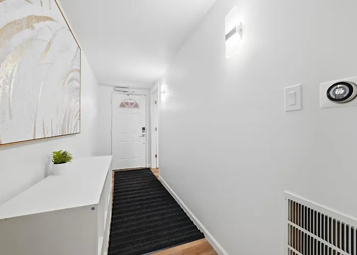 Millvale C Spacious And Cozy Private Bedroom With Shared Bathroom Pittsburgh